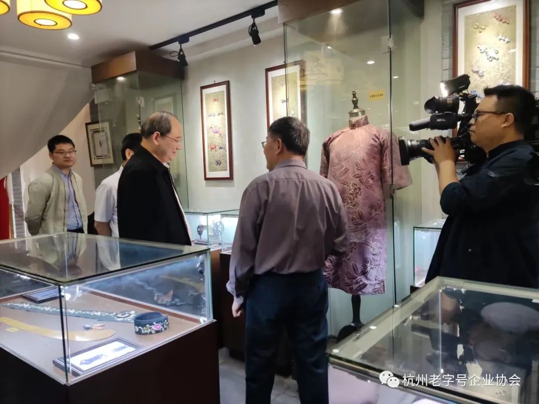 市人大常委会开展老字号传承与发展立法调研